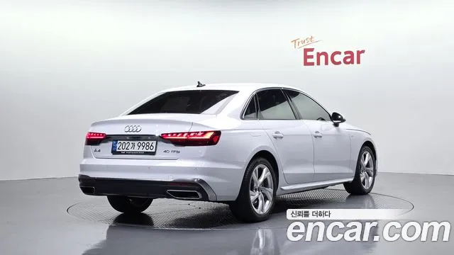 Audi A4 — фото 2