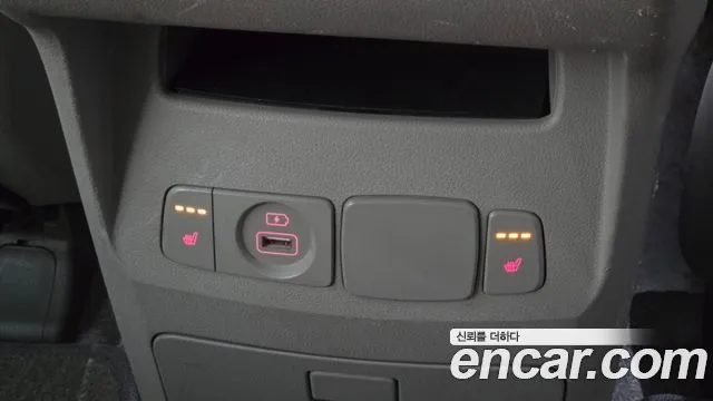 Kia Carnival — фото 17