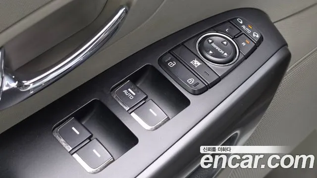 Kia Carnival — фото 27