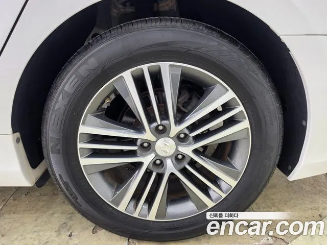 Hyundai Grandeur — фото 19