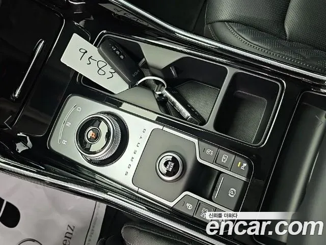 Kia Sorento — фото 8