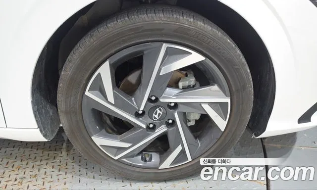 Hyundai Avante — фото 21