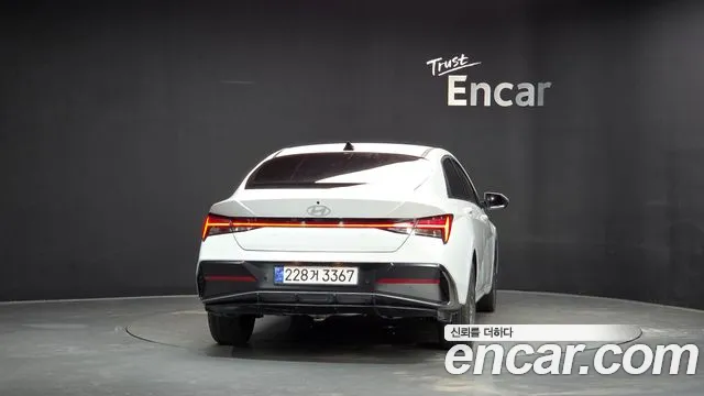 Hyundai Avante — фото 3