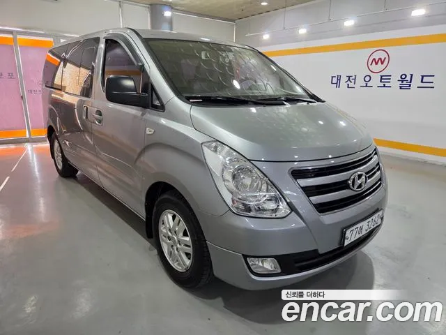 Hyundai Starex — фото 3