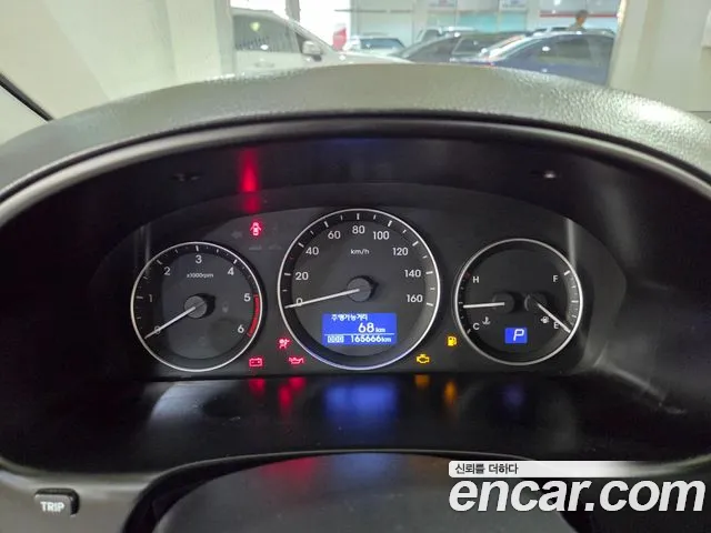 Hyundai Starex — фото 10