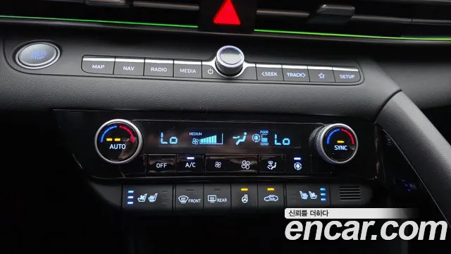 Hyundai Avante — фото 27