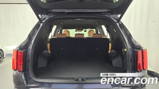 Kia Sorento — фото 16