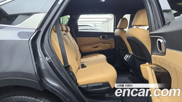 Kia Sorento — фото 10