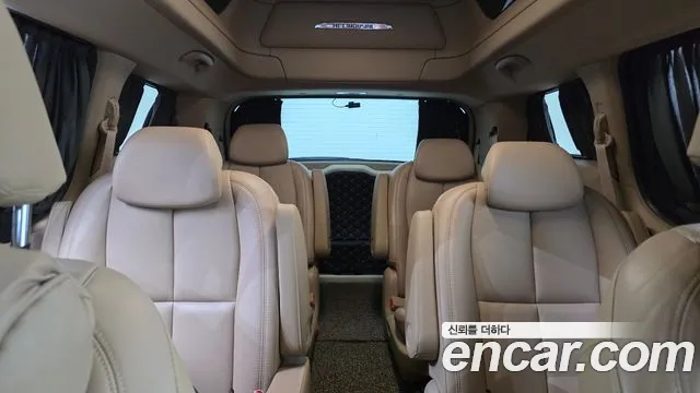 Kia Carnival — фото 11