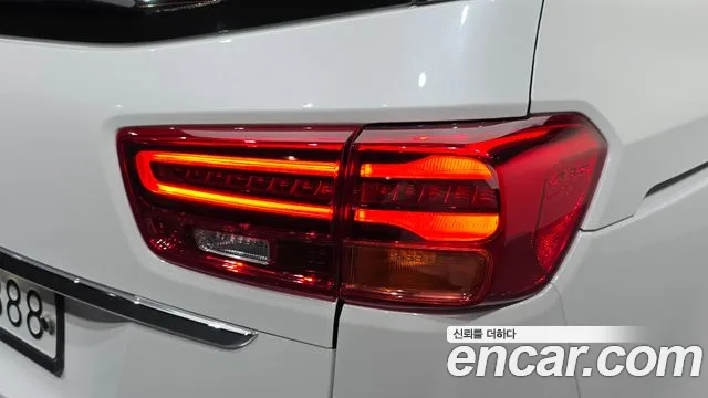 Kia Carnival — фото 23