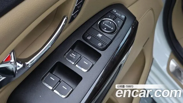 Kia Carnival — фото 34