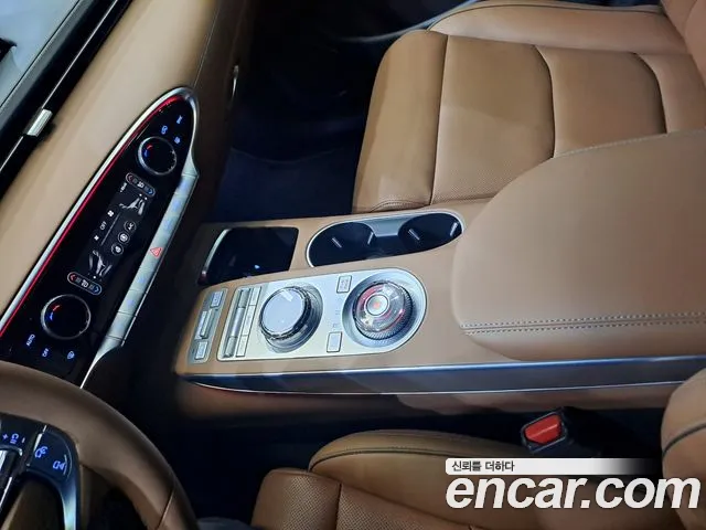 Genesis GV70 — фото 19