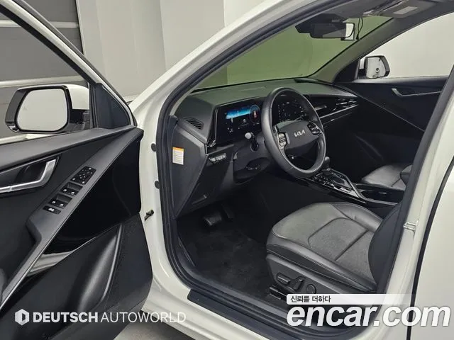 Kia Niro — фото 15