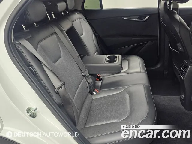 Kia Niro — фото 17