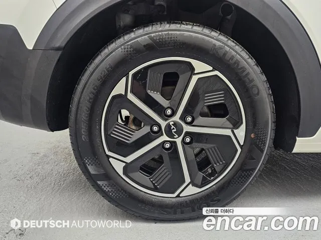 Kia Niro — фото 20