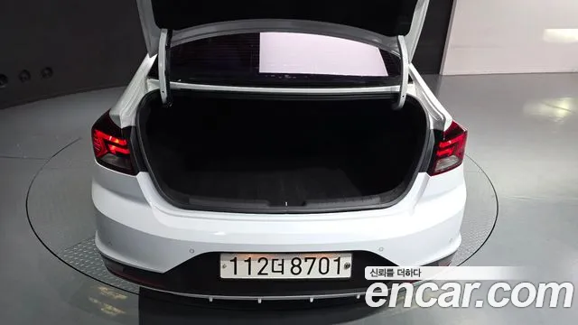 Hyundai Avante — фото 20