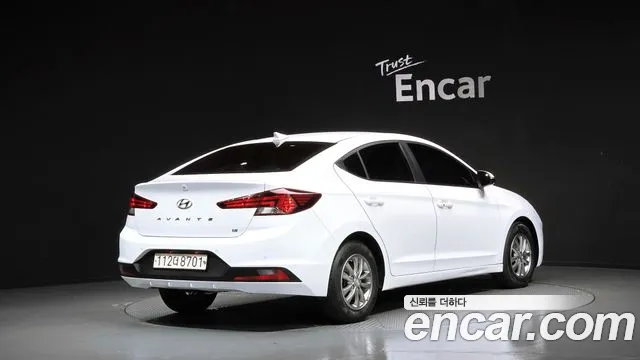 Hyundai Avante — фото 2