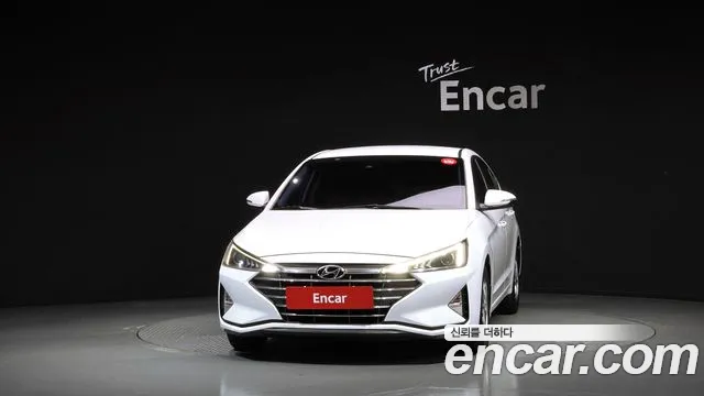Hyundai Avante — фото 3