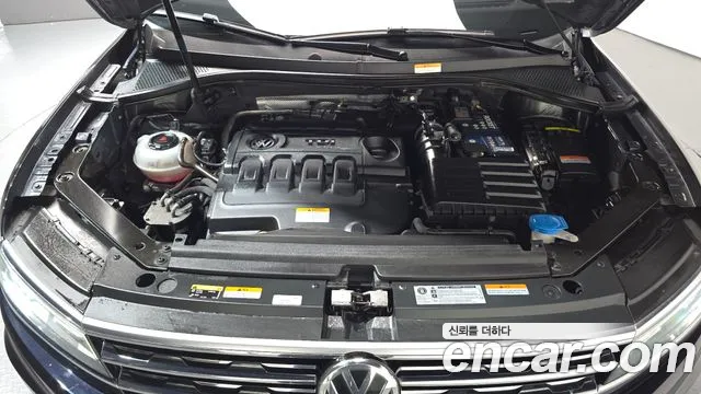 Volkswagen Tiguan — фото 5