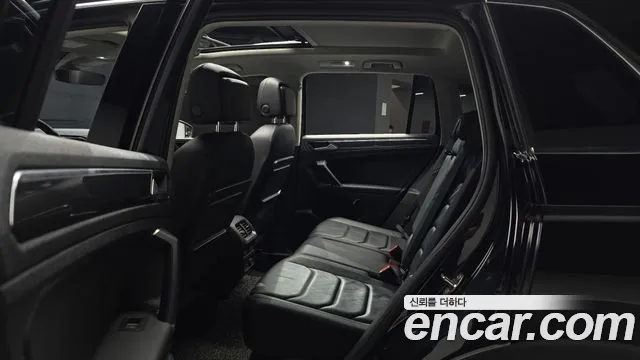 Volkswagen Tiguan — фото 10