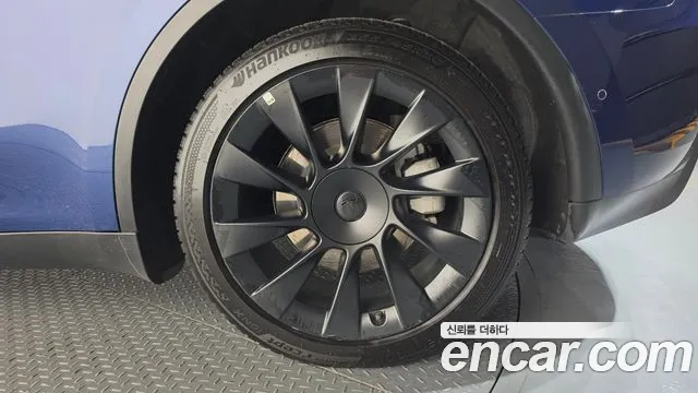Tesla Model Y — фото 21