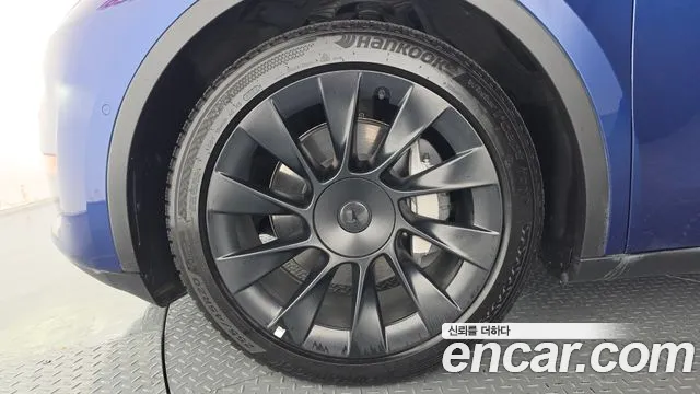 Tesla Model Y — фото 5
