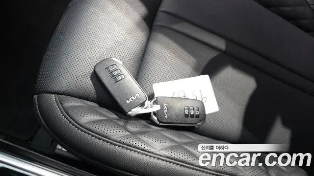 Kia Sorento — фото 16