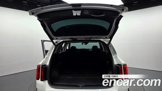 Kia Sorento — фото 18