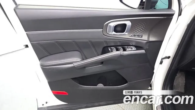 Kia Sorento — фото 24