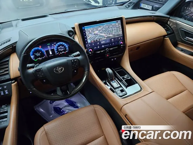 Toyota Alphard — фото 5