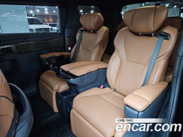 Toyota Alphard — фото 7