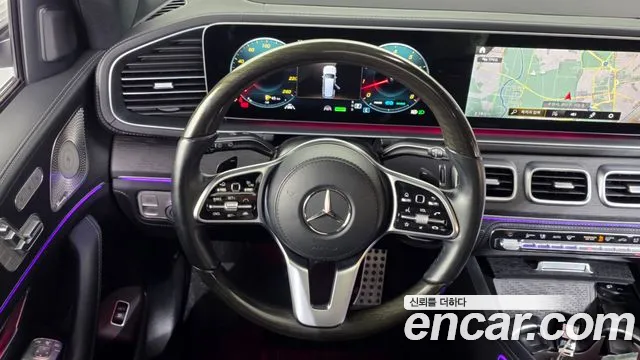 Mercedes-Benz GLS-Class — фото 13