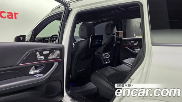 Mercedes-Benz GLS-Class — фото 26
