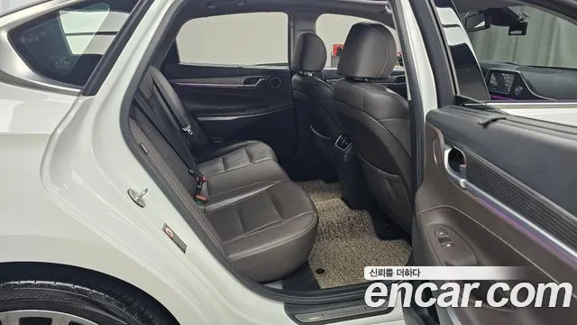 Hyundai Grandeur — фото 10