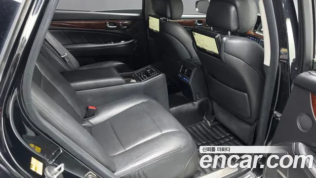 Hyundai Equus — фото 11