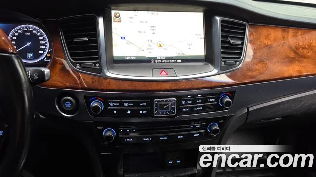 Hyundai Equus — фото 13