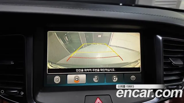 Hyundai Equus — фото 14