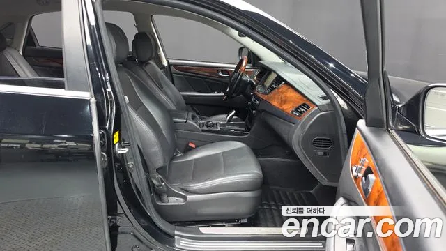Hyundai Equus — фото 26