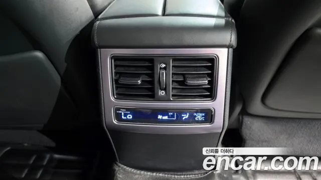 Hyundai Equus — фото 28