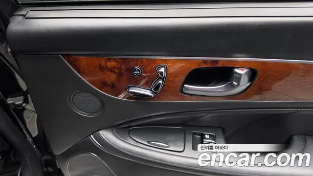 Hyundai Equus — фото 29