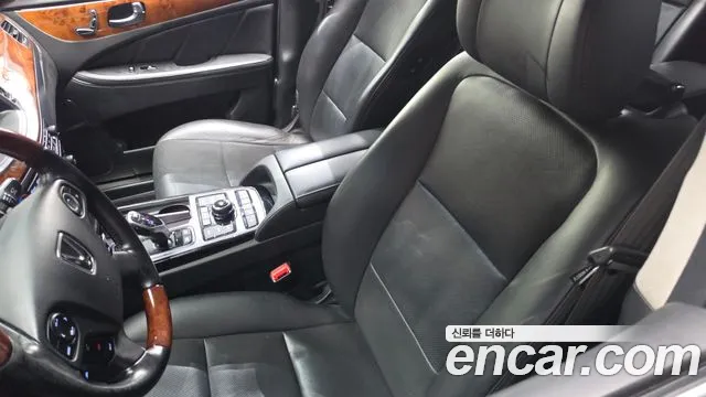Hyundai Equus — фото 30