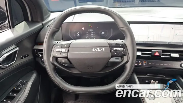 Kia Sportage — фото 12