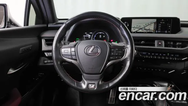 Lexus UX — фото 13