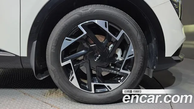 Kia Sportage — фото 21