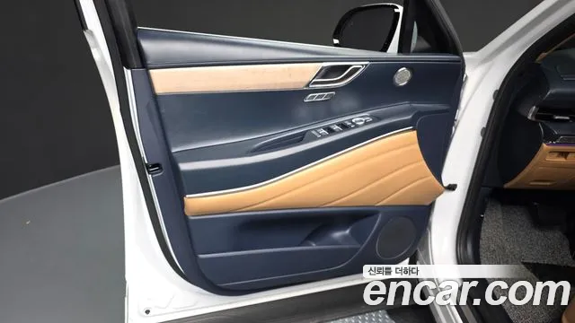 Genesis GV80 — фото 24