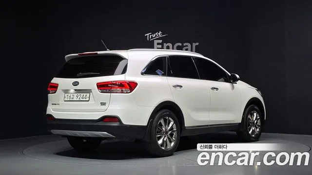 Kia Sorento — фото 2