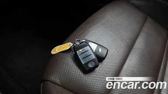 Kia Sorento — фото 26