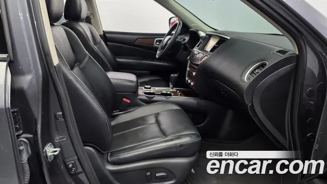 Nissan Pathfinder — фото 12