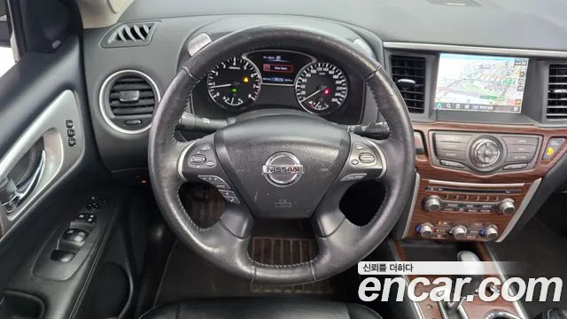 Nissan Pathfinder — фото 13