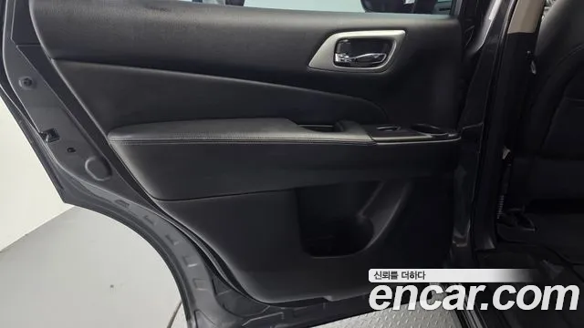Nissan Pathfinder — фото 25